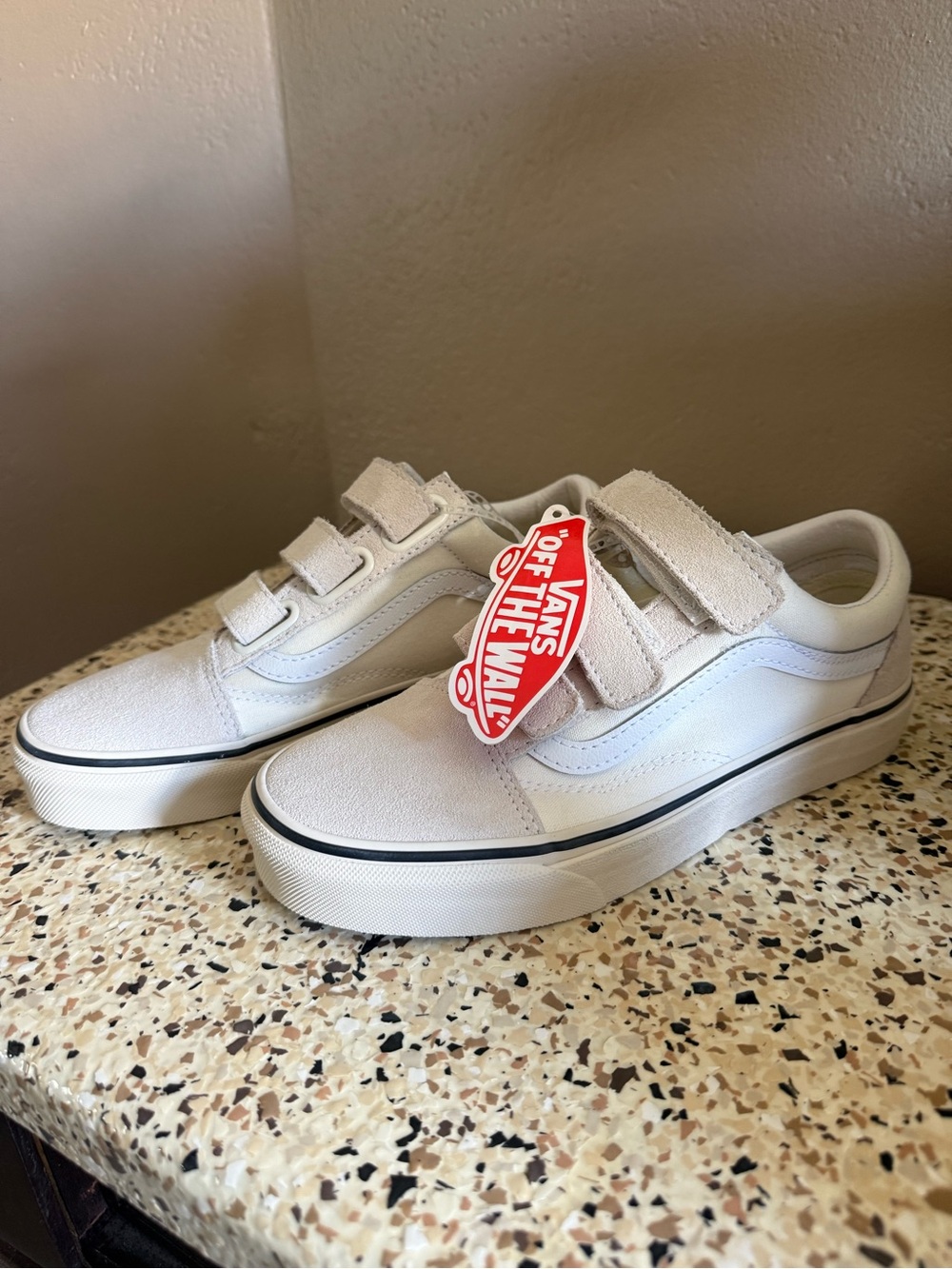 Vans Kids White Velcro Old Skool Sneakers with Red Tag